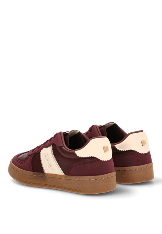 Botin calado con agujeros LUNA color NEGRO mujer Tacón cuadrado medio ✓