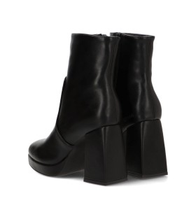 Zapatos outlet niña bota y botín de agua en nuestra zapatería online - Luna  Calzados y Complementos